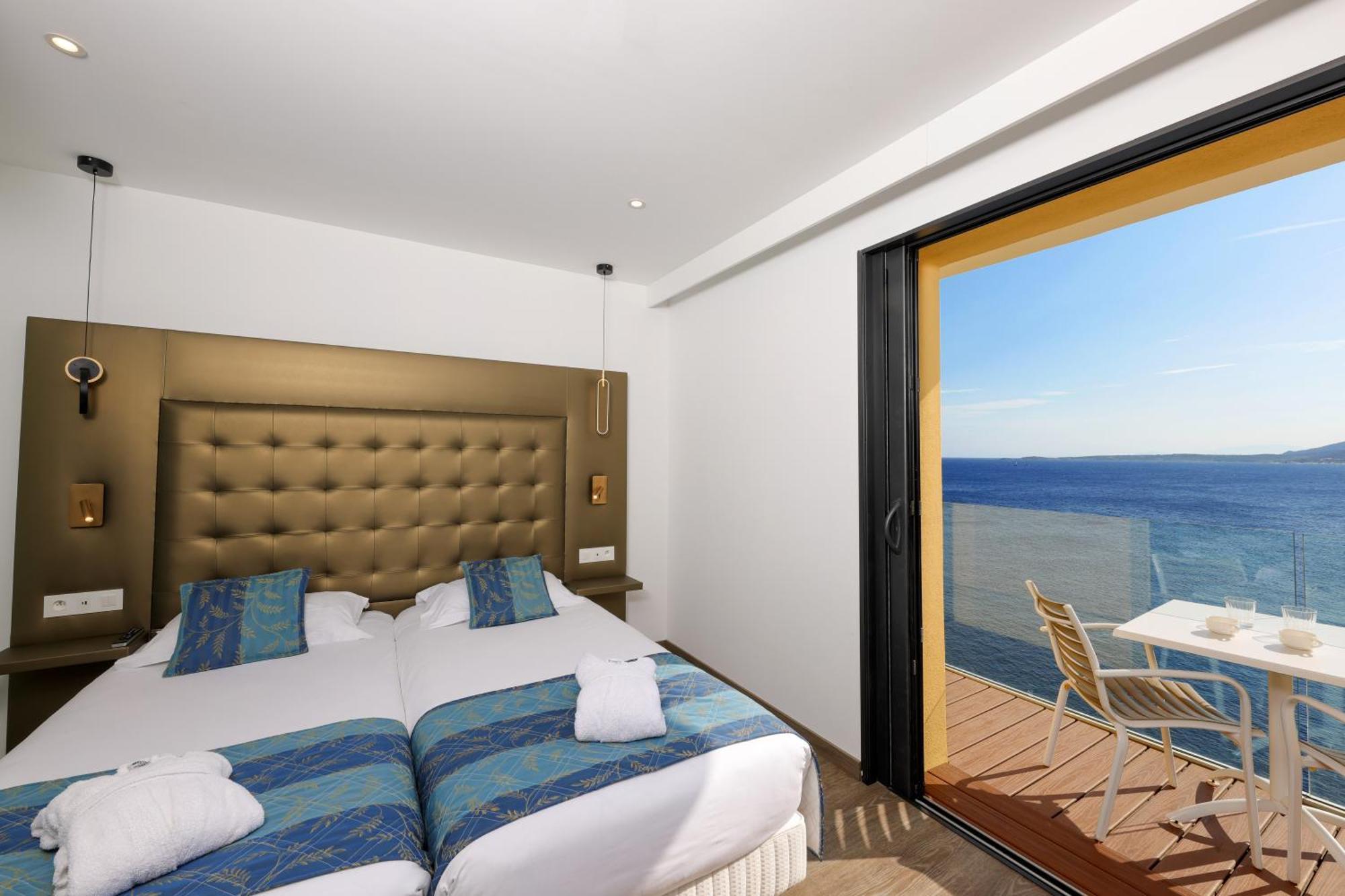 Hotel Saint Christophe Кальви Экстерьер фото