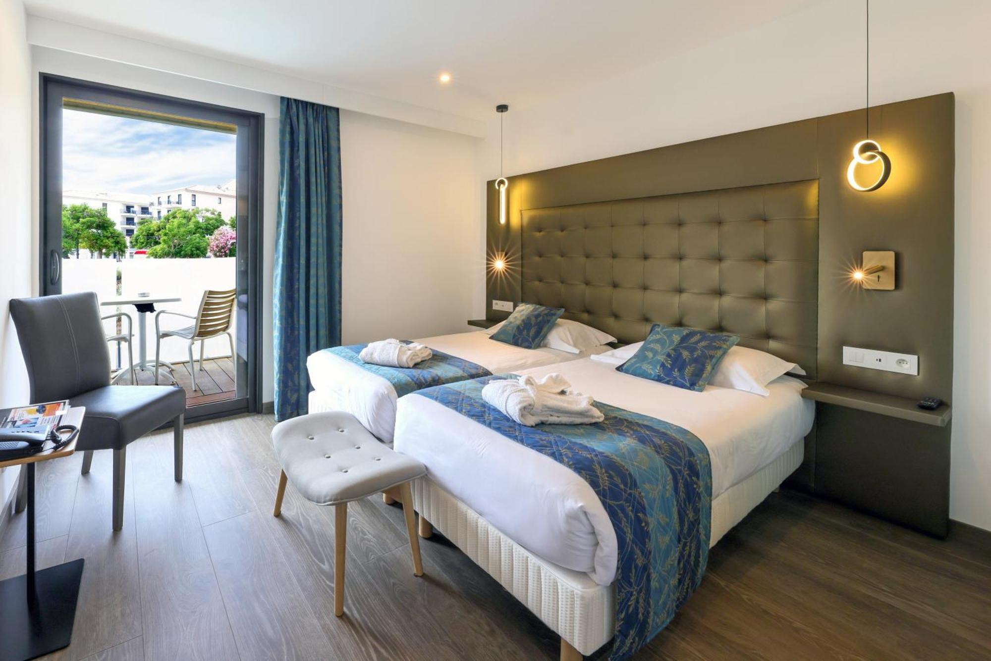 Hotel Saint Christophe Кальви Экстерьер фото