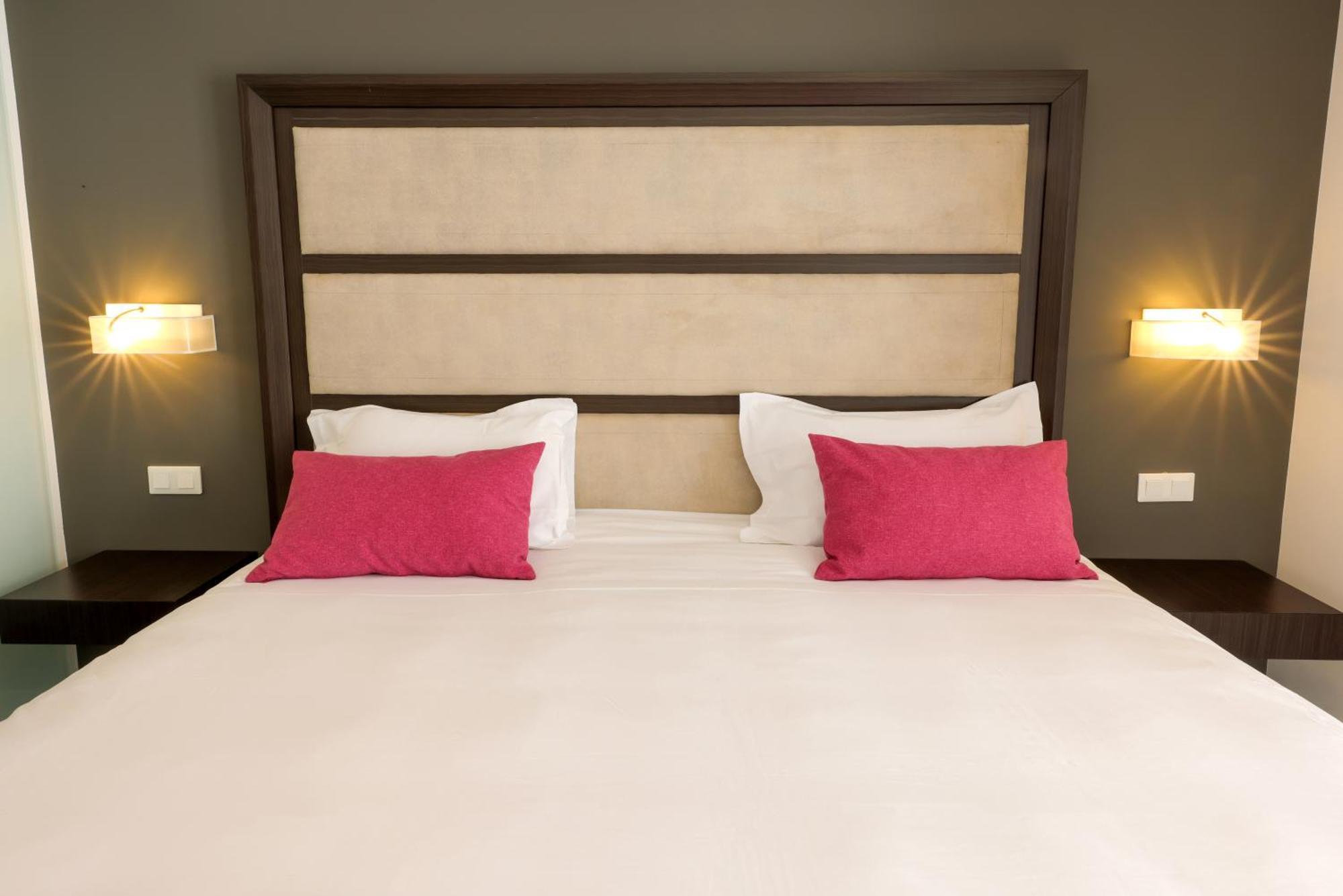 Hotel Saint Christophe Кальви Экстерьер фото