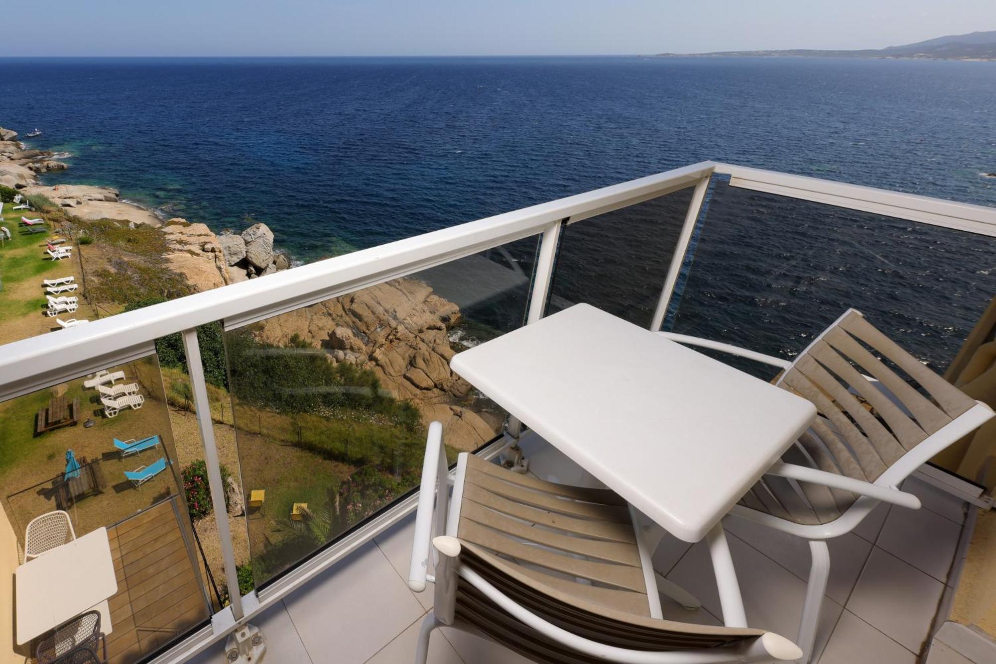 Hotel Saint Christophe Кальви Экстерьер фото