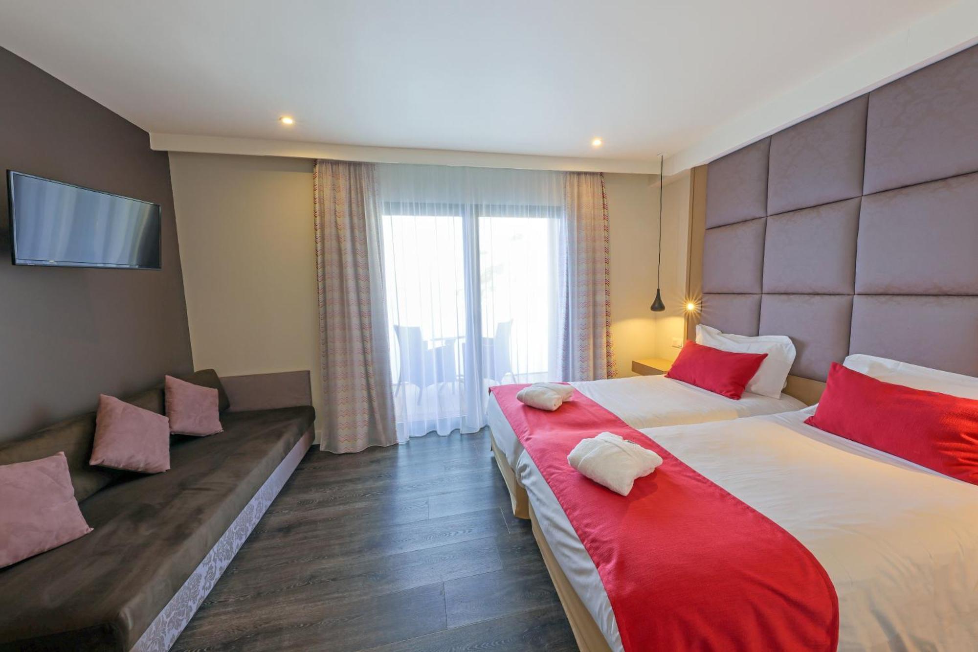 Hotel Saint Christophe Кальви Экстерьер фото