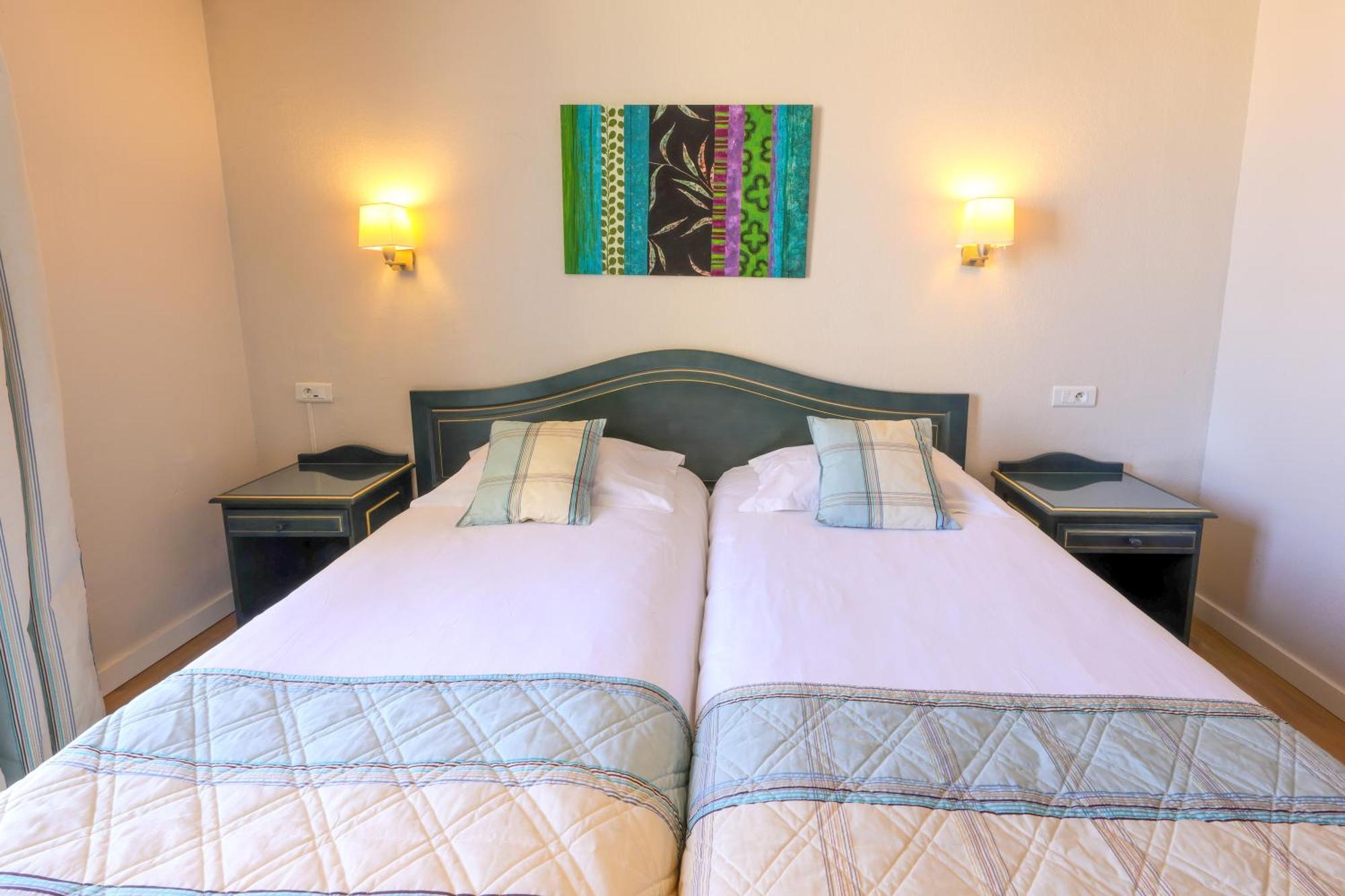 Hotel Saint Christophe Кальви Экстерьер фото