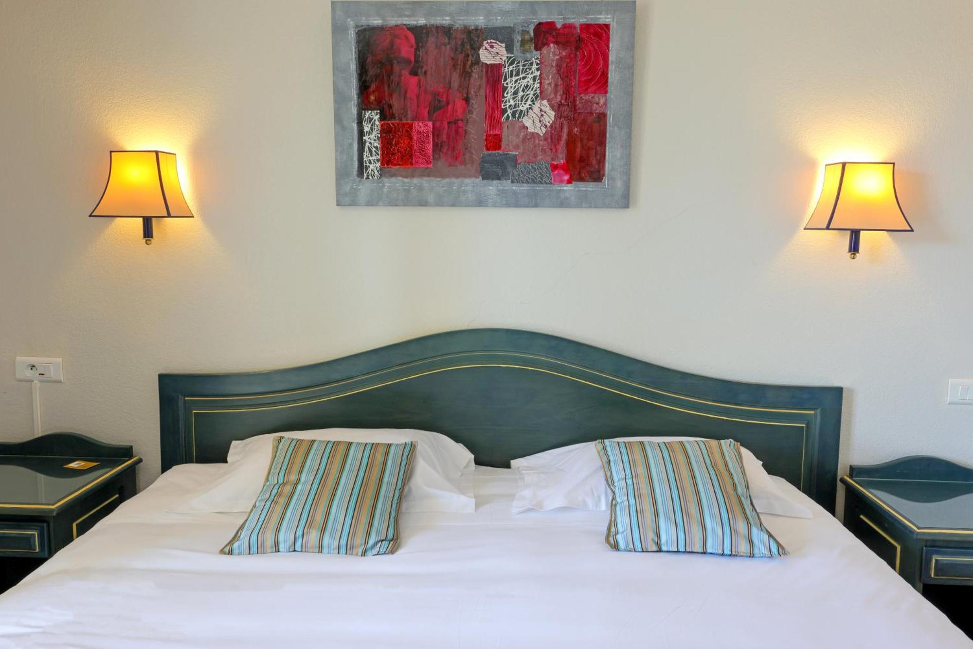 Hotel Saint Christophe Кальви Экстерьер фото