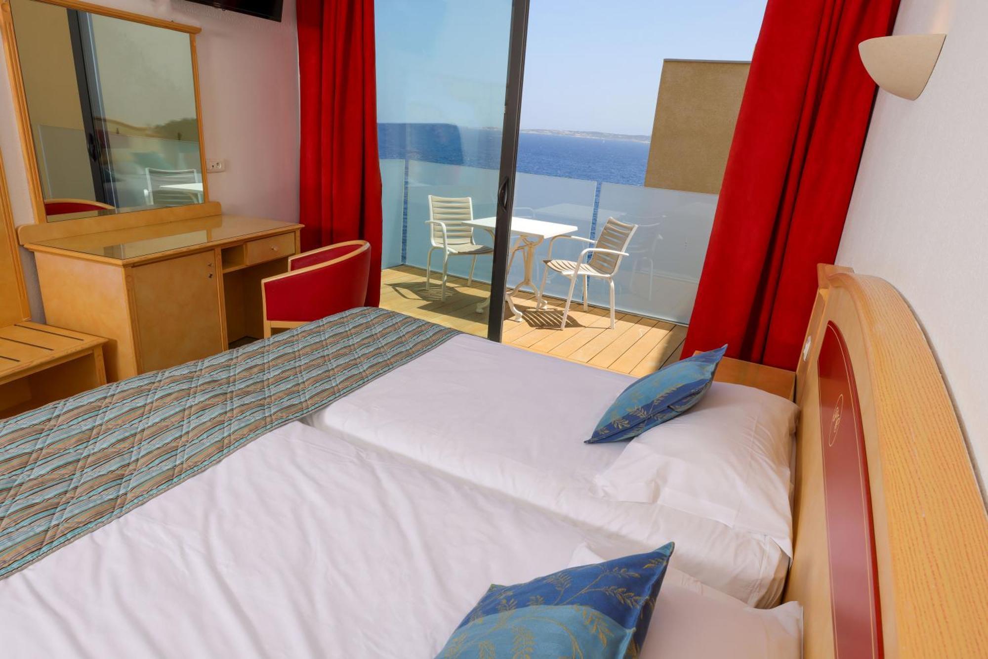 Hotel Saint Christophe Кальви Экстерьер фото