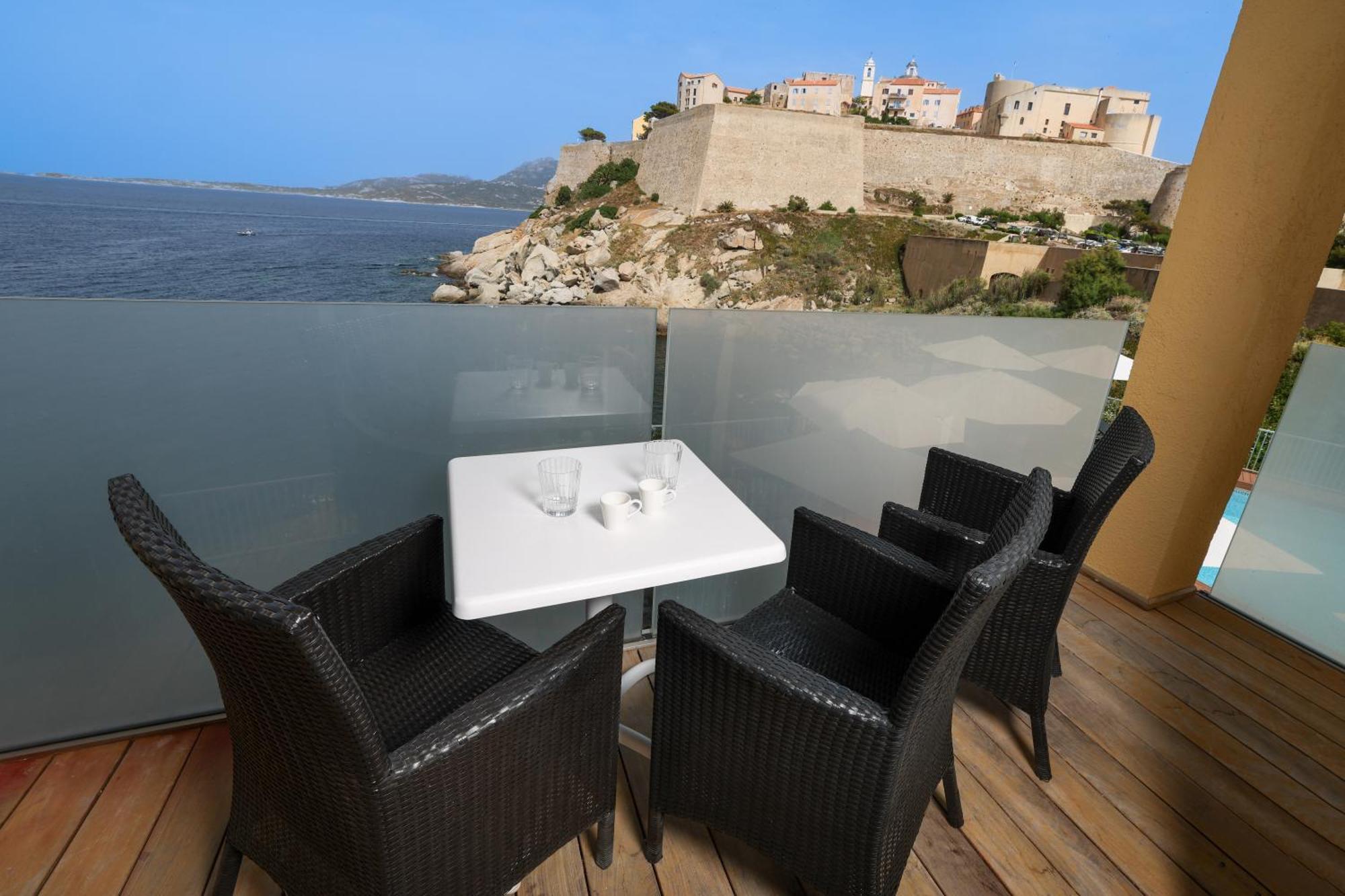 Hotel Saint Christophe Кальви Экстерьер фото