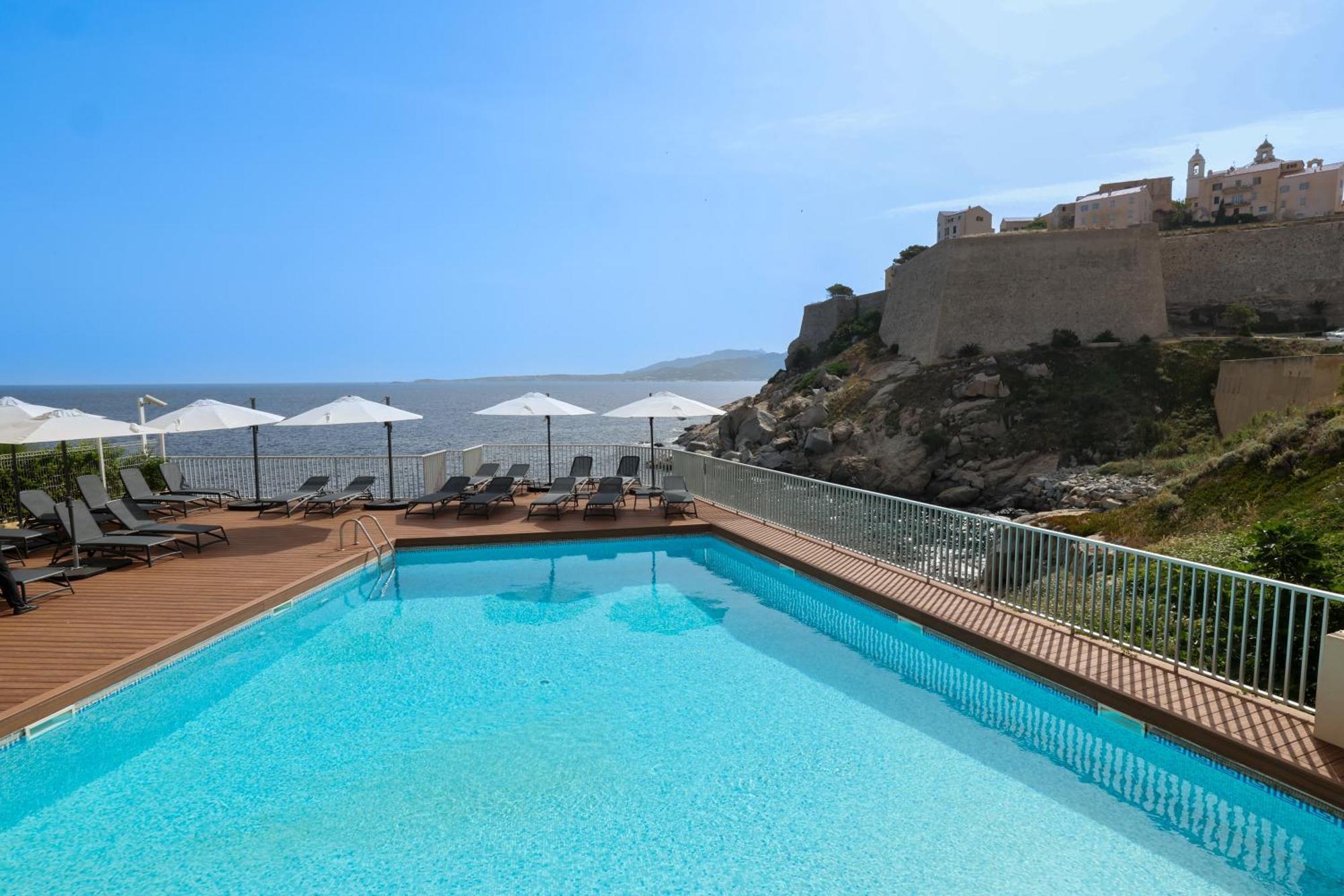 Hotel Saint Christophe Кальви Экстерьер фото